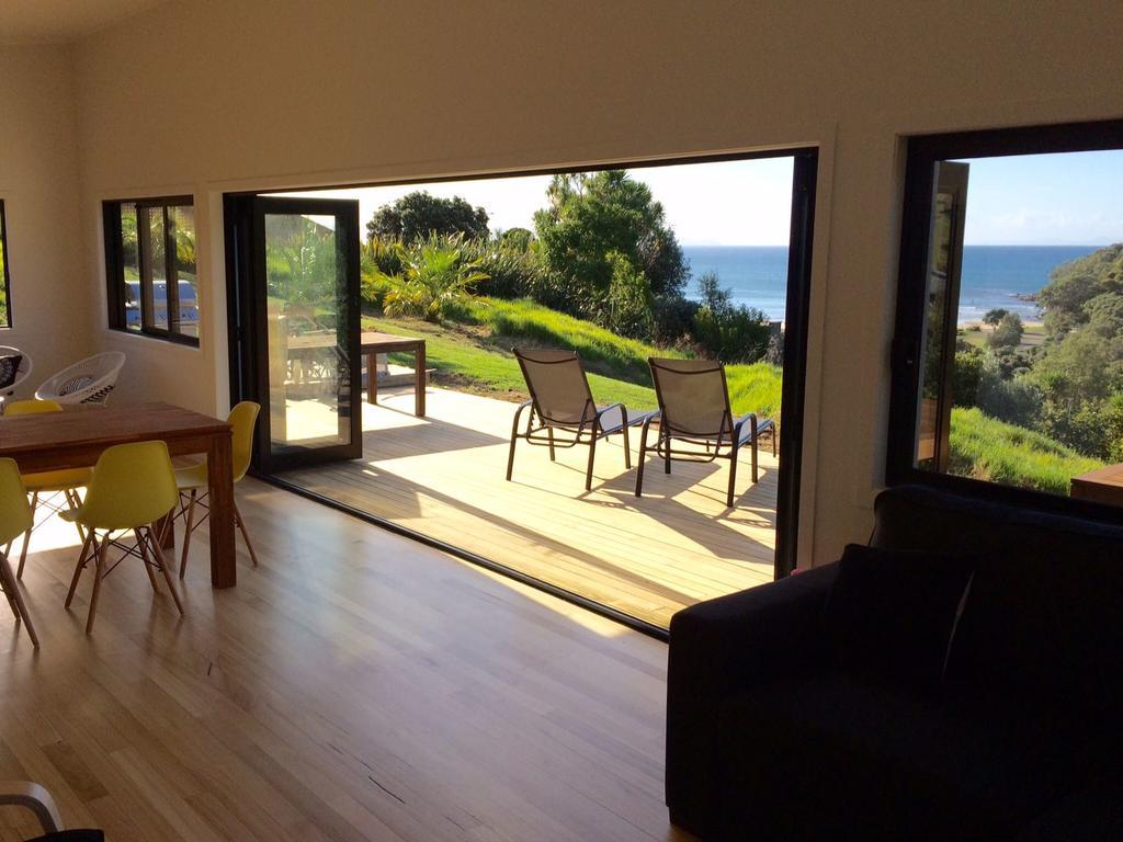Ocean Cliff Court Villa Kuaotunu Exterior photo